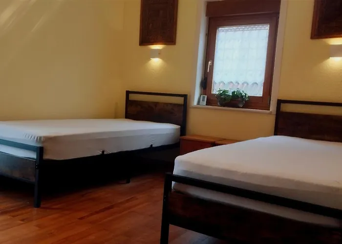 Zimmer Mit Zwei Einzelbetten