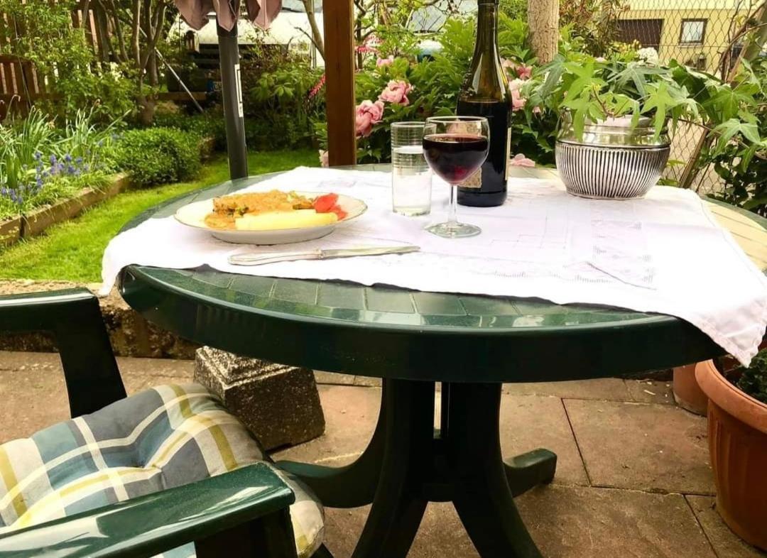 Homestay Mit Zwei Einzelbetten *
